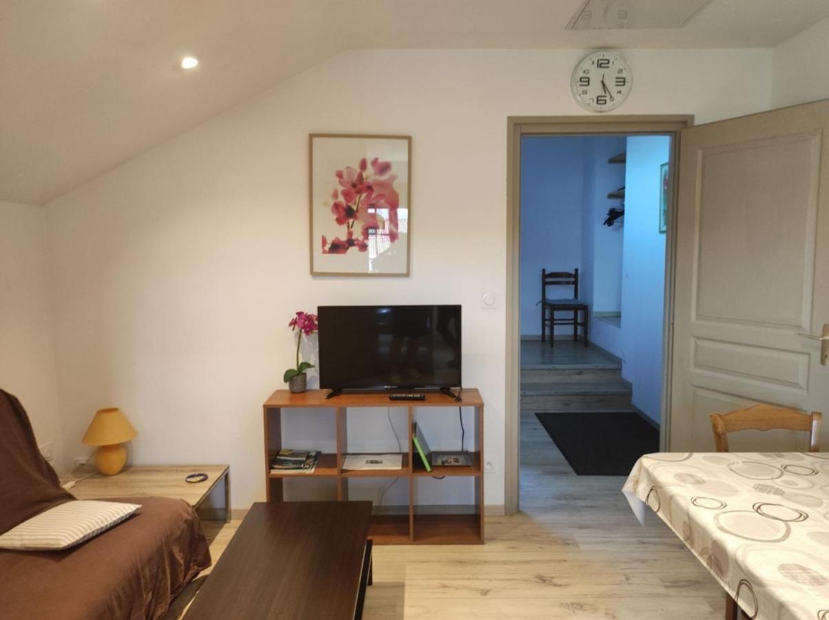 Vireux-Wallerand Appartement Gaston מראה חיצוני תמונה