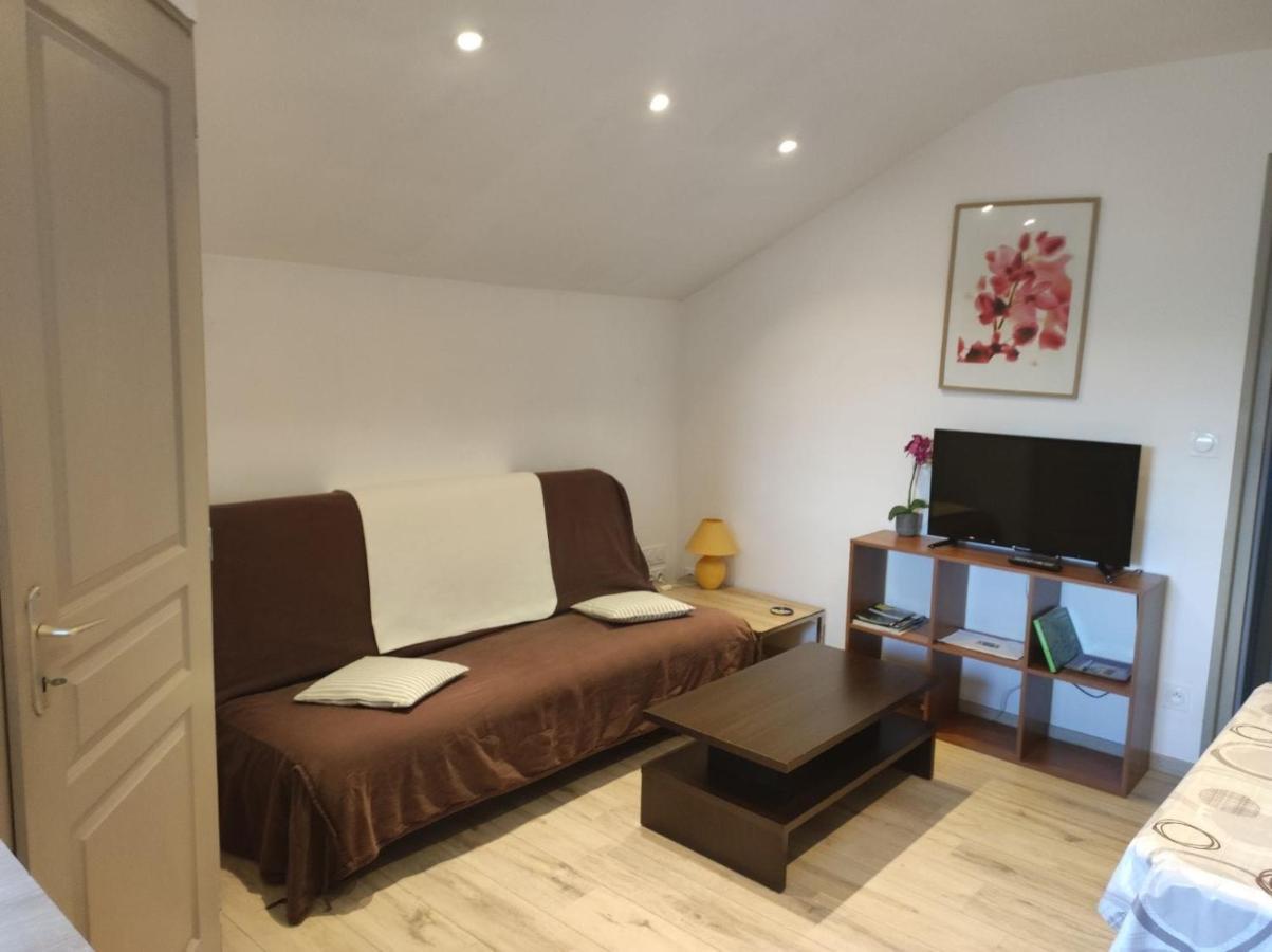 Vireux-Wallerand Appartement Gaston מראה חיצוני תמונה