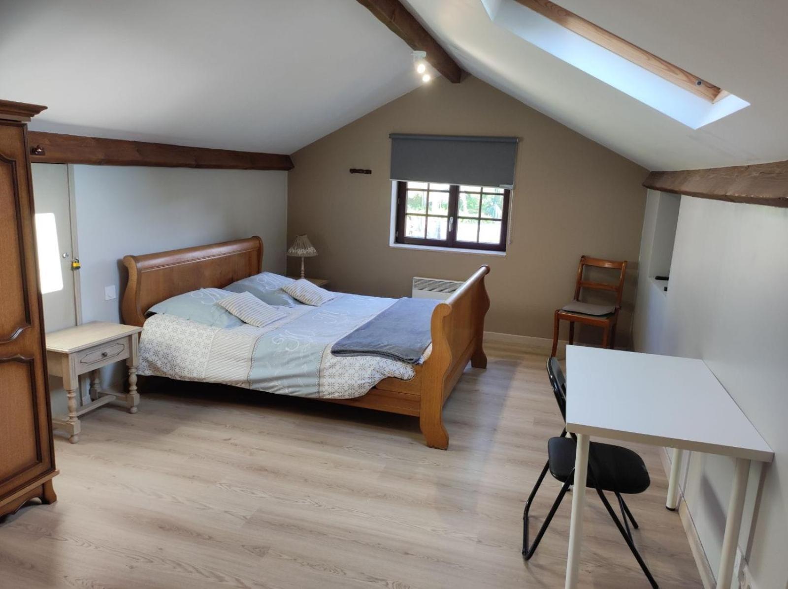 Vireux-Wallerand Appartement Gaston מראה חיצוני תמונה